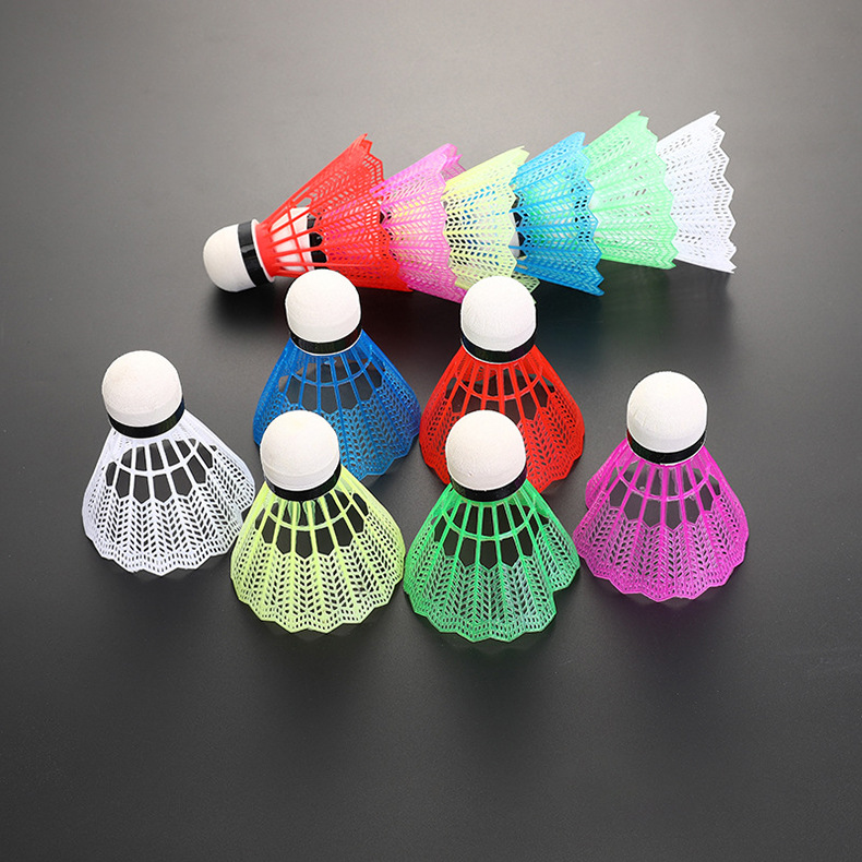 Plumas de bádminton de espuma  - Nylon Shuttlecock 12 reseña y precio