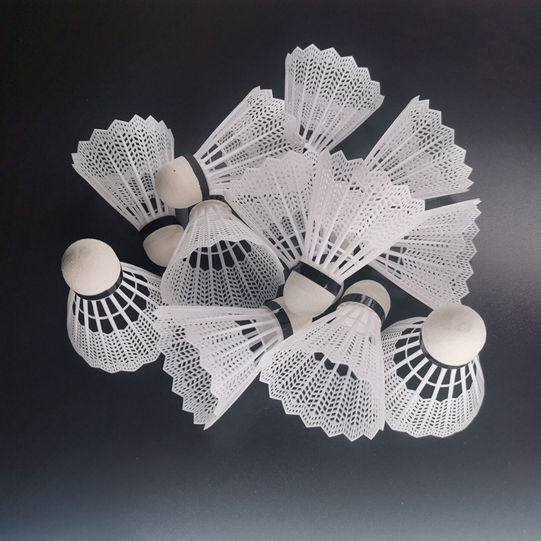 Plumas de bádminton de espuma  - Nylon Shuttlecock 12 reseña y precio